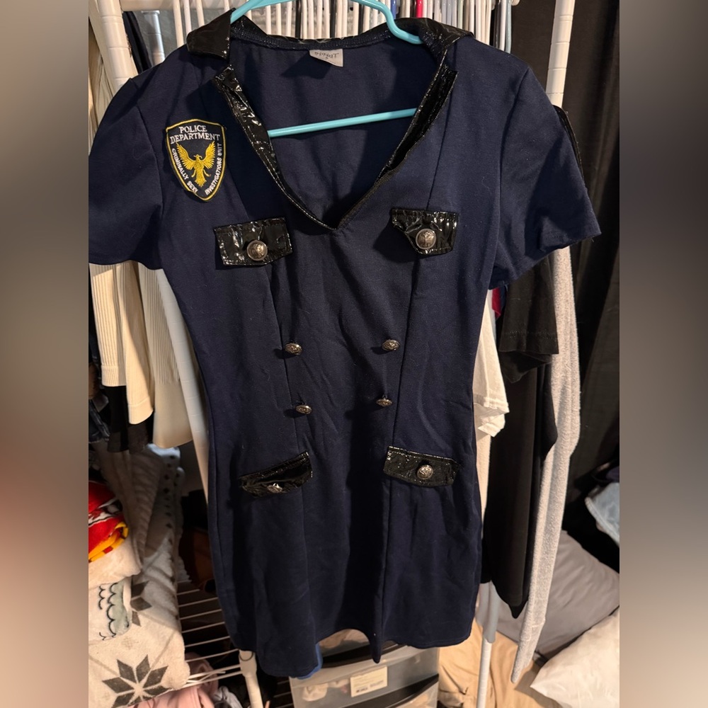 Spirit Dark Blue police dress that comes with gloves and police hat